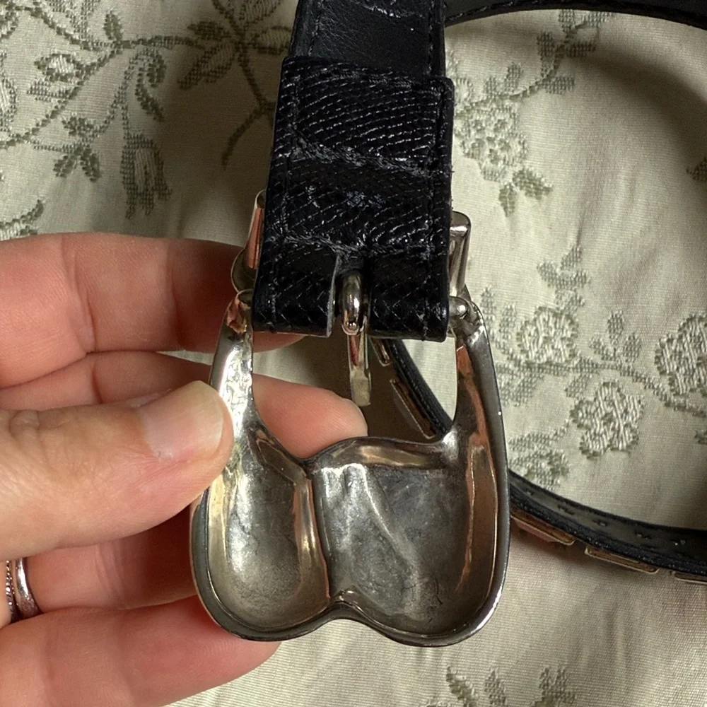 Black Leather Belt with Silver Buckle and Multicolor Accents Vintage Small. - Picture 6 of 17